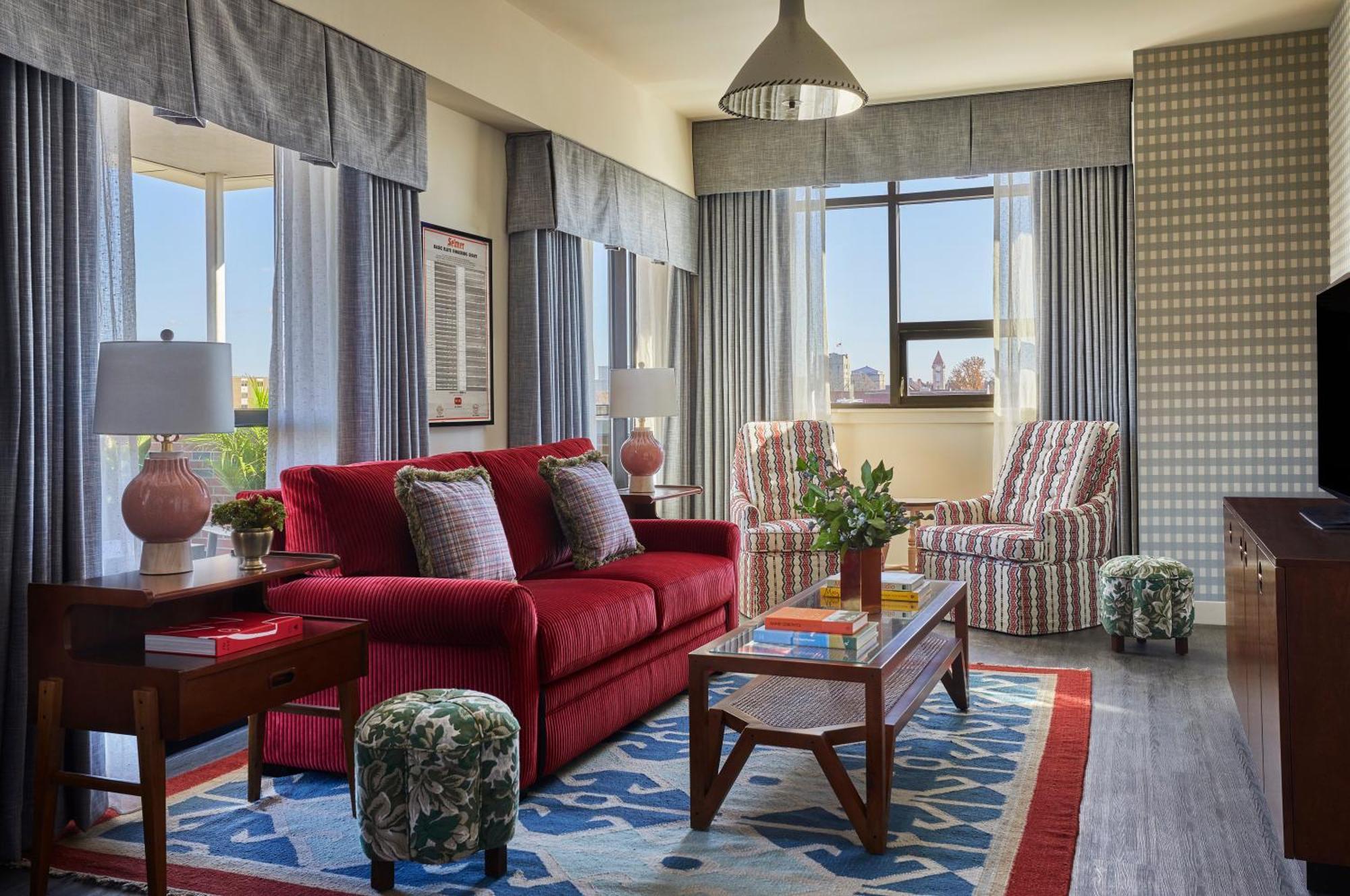 Graduate By Hilton Bloomington Hotel Екстериор снимка