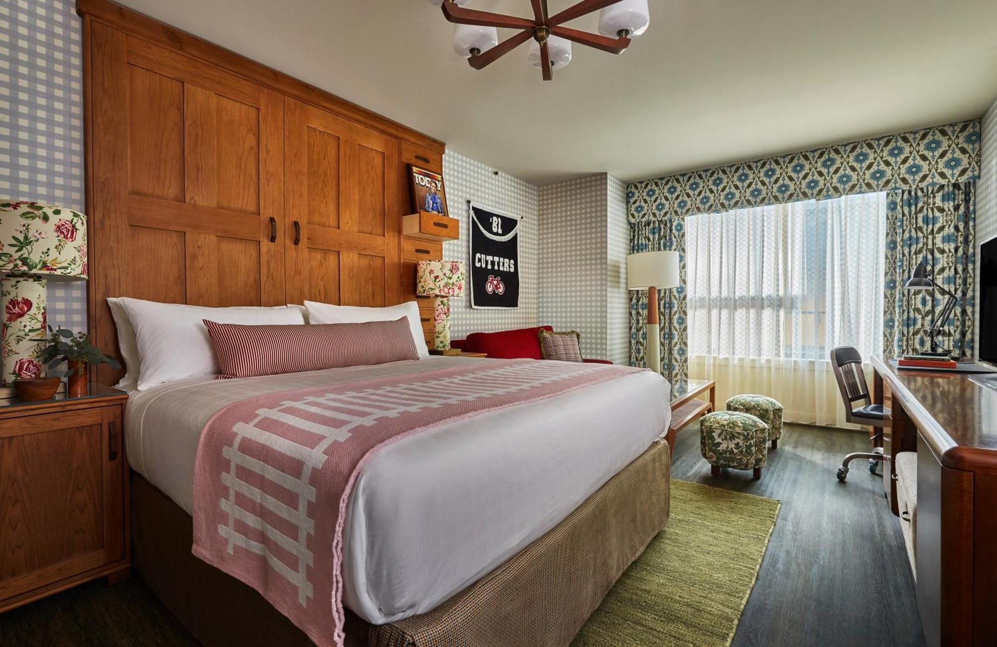 Graduate By Hilton Bloomington Hotel Екстериор снимка