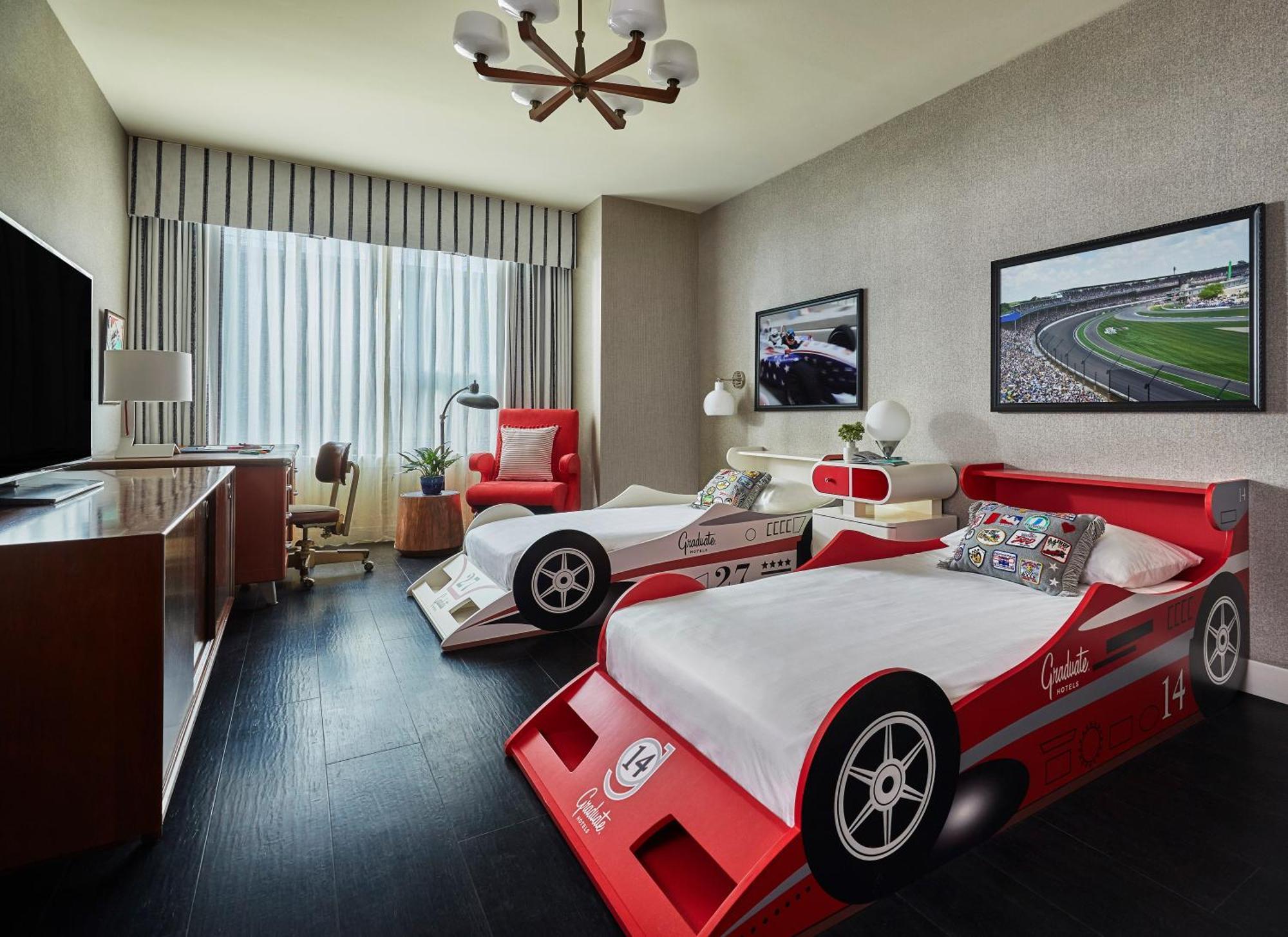 Graduate By Hilton Bloomington Hotel Екстериор снимка