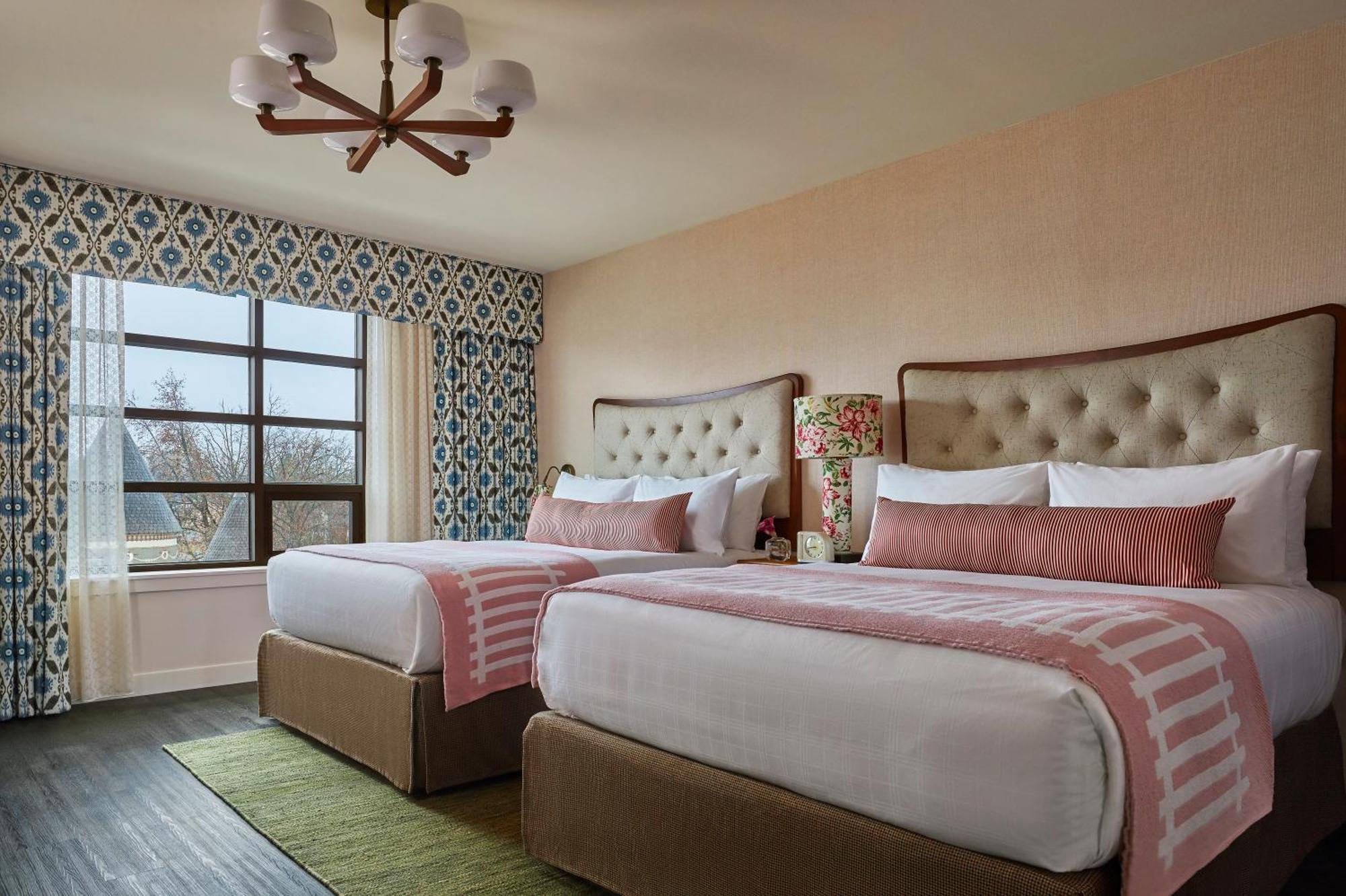 Graduate By Hilton Bloomington Hotel Екстериор снимка