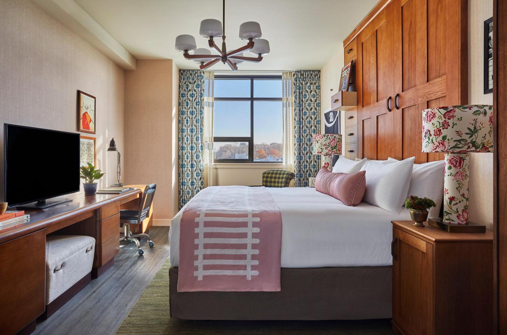 Graduate By Hilton Bloomington Hotel Екстериор снимка